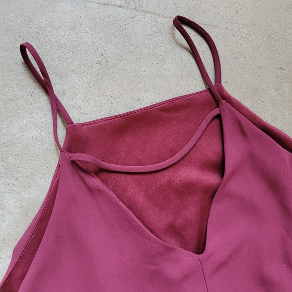 Maroon flowy semi-formal dress - Picture 5 of 8